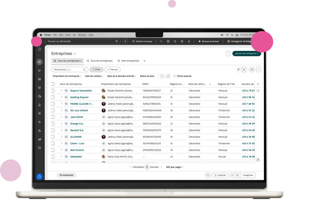 Liste des entreprises clientes dans HubSpot, affichée sur un ordinateur portable